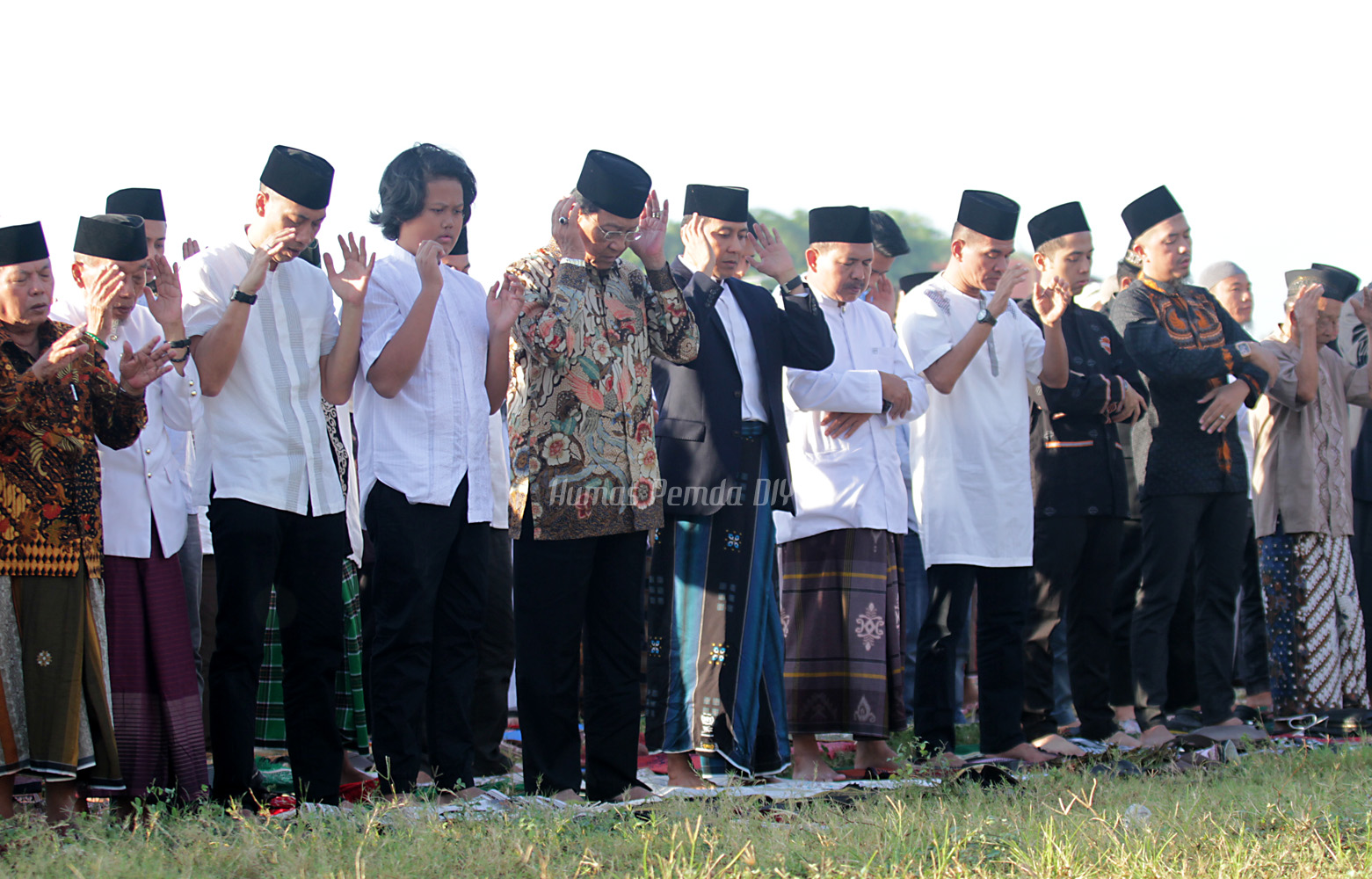 Gubernur DIY Sholat Ied di Alun-alun Utara Yogyakarta